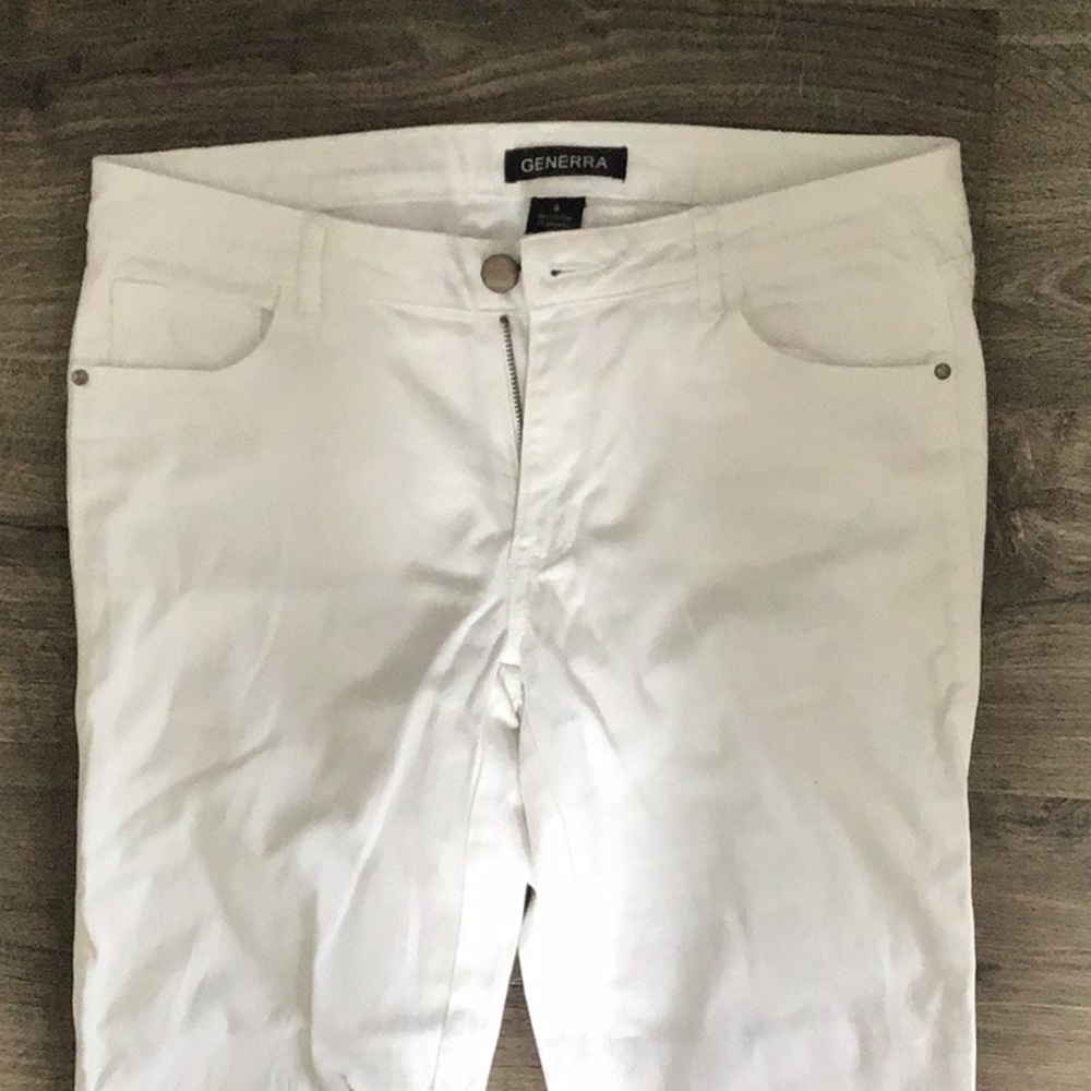 Generra White Capri \ Cropped Pants